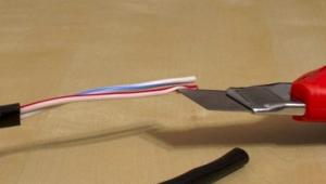 Стриппер, или инструмент для зачистки изоляции с проводов Инструмент зачистка для снятия изоляции с кабеля